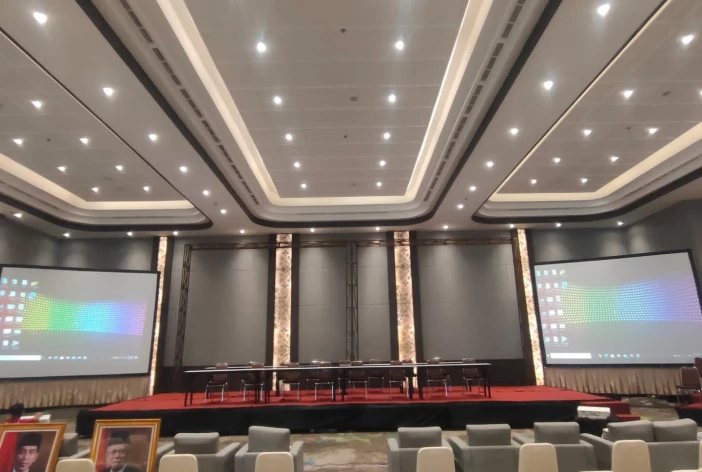 Gallery Grand Ballroom Santika Hotel 13 4733cd2f_df38_446e_99b5_153500cd976c