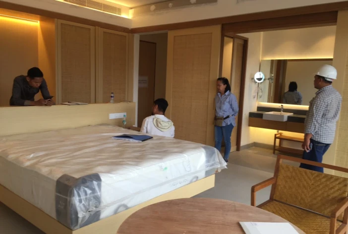 Gallery Proyek Hotel Sheraton Bangka Mocked Up Guest Room 12 img_6566