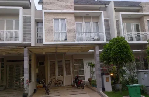 Rumah  Kelapa gading