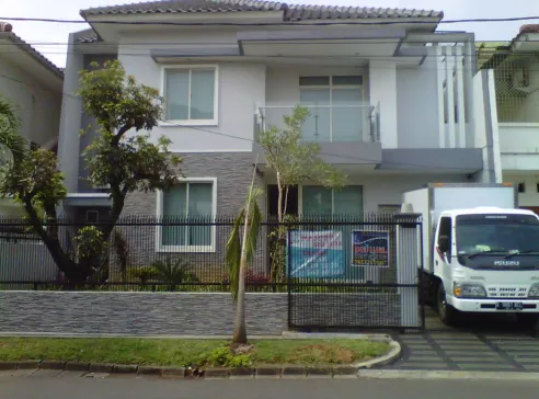 Real Estate Rumah  Taman Semanan tampak depan